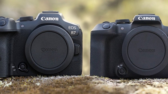 Canon EOS R7 i EOS R10