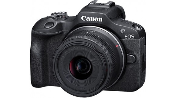 Canon EOS R100 z obiektywem RF 28 mm F2.8 STM