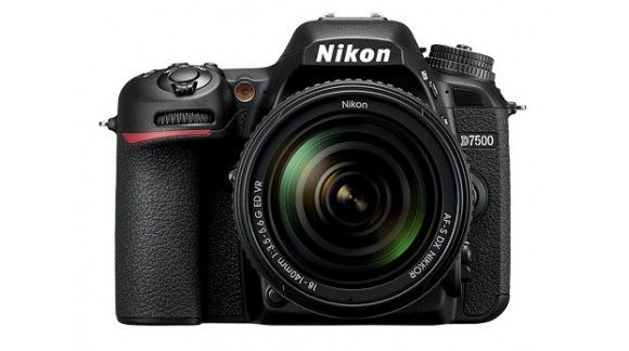 Nikon D7500 - prawie jak D500?